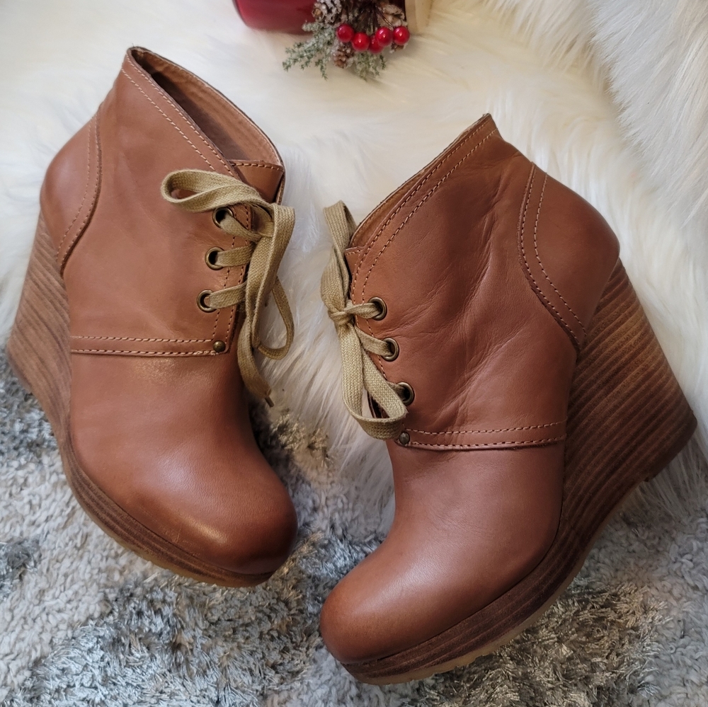 Lucky Brand Norice Lace Up Wedge Booties